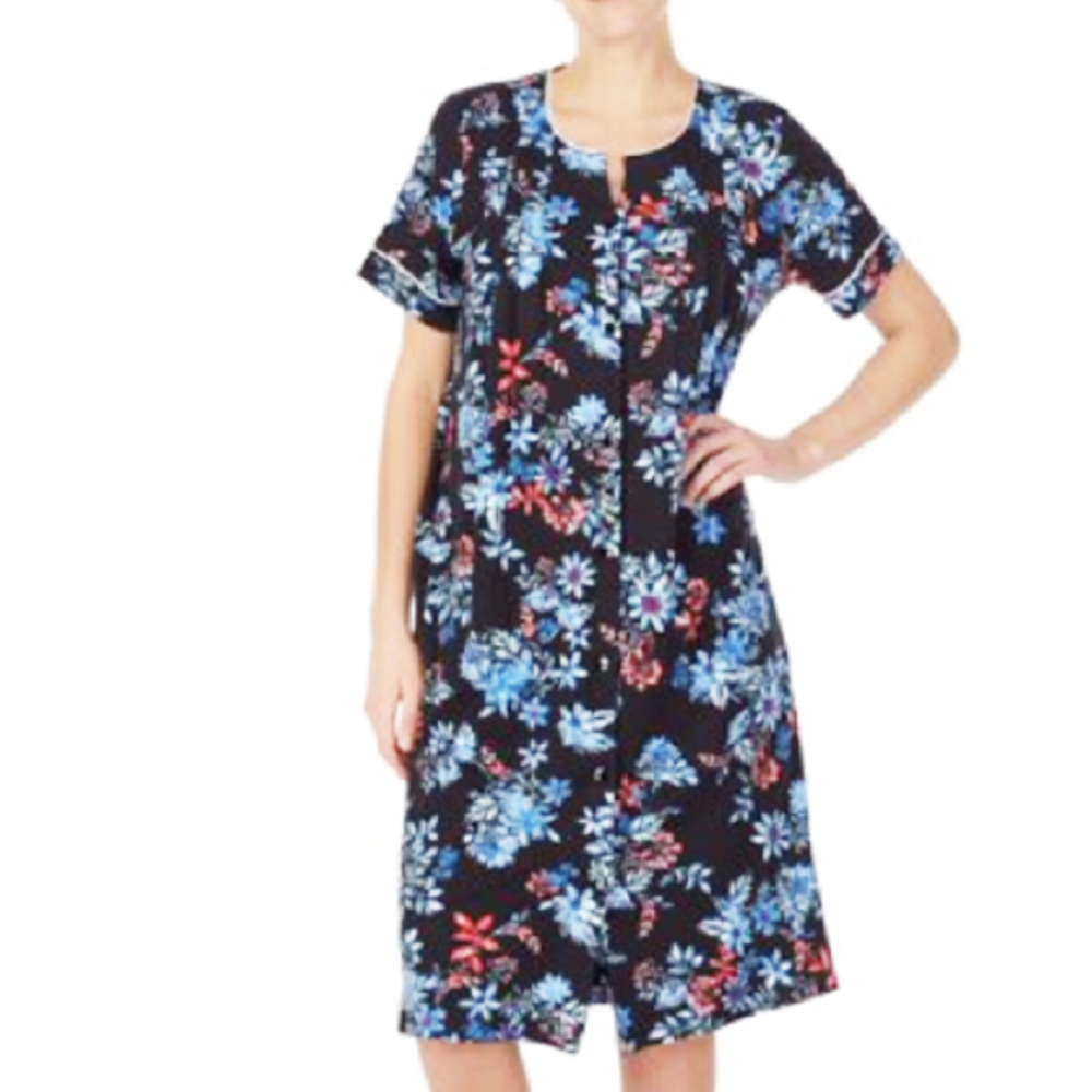 Robe womens new size M 8-10 black Secret Treasures 60%cotton 40%polyester snaps-